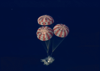 Artemis II vuelve a casa: tripulación culmina viaje histórico alrededor de la Luna