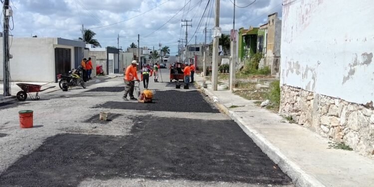 Bacheo no se detiene: brigadas trabajan incluso en Semana Santa