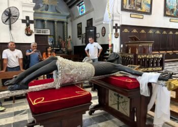 Rescatan pilastras históricas y restauran al Cristo Negro de San Román