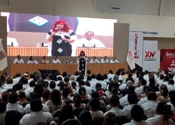 ¿Mejores condiciones para maestros? Esto se anunció