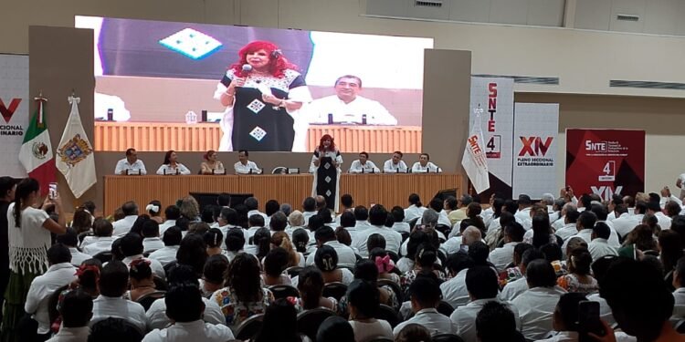 ¿Mejores condiciones para maestros? Esto se anunció