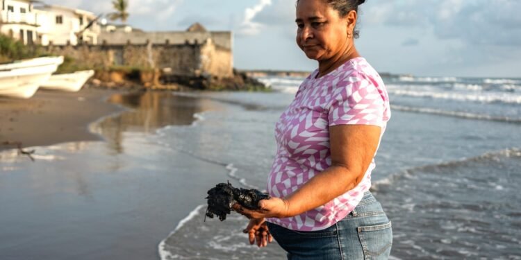 El efecto derrame: se encienden alertas en Campeche: exigen transparencia a Pemex