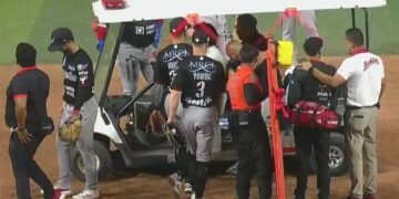 Grand slam de Ávila enciende a Piratas, pero Diablos se lleva duelo de locura