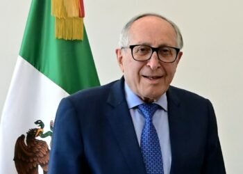 Investigan sueros por posible contaminación bacteriana