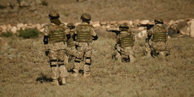 Guerra de EU contra Irán golpea a familias mexicanas: hay 4 soldados heridos