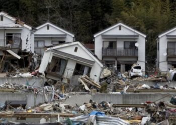 Sismo de 7.7 en Japón genera evacuaciones y temor por posible megaterremoto