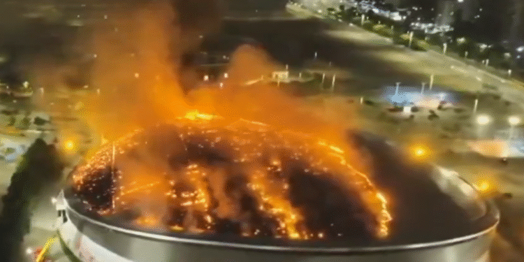 Incendio en velódromo del Parque Olímpico en Brasil deja daños en la estructura