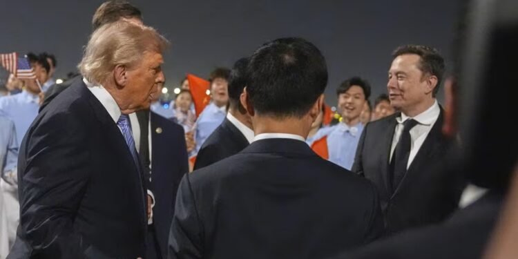 Trump convierte su visita a China en una cumbre de negocios tecnológicos