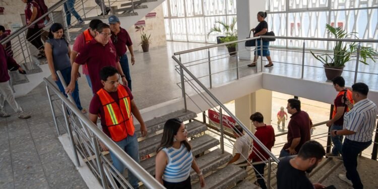 Sirenas, evacuaciones y tensión: así vivió Campeche un simulacro que pareció real