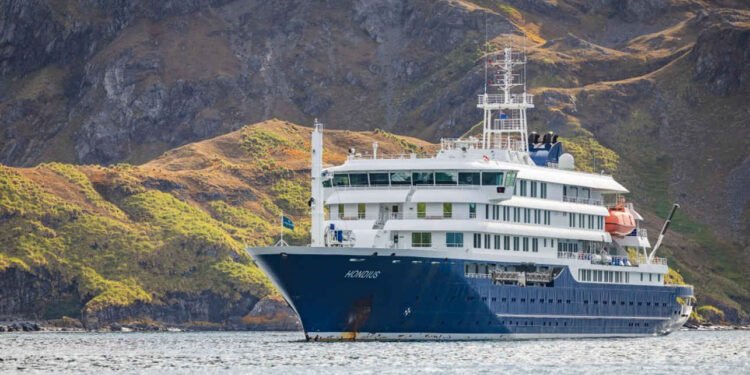 Hantavirus irrumpe en crucero: 3 muertos y contagios activa alerta internacionales
