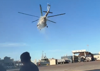 Momento crítico en el aire: helicóptero se desploma y piloto logra salvar a todos