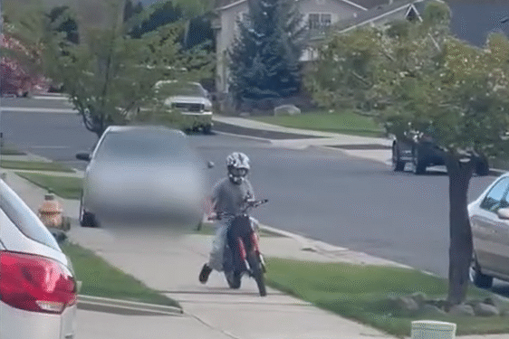 Caos en vecindario de Spokane por mujer que intentó atropellar a menor en minimoto