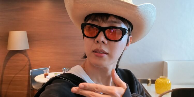 “Creo que estoy alucinando”: Hobi mezcla BTS y corridos tumbados de Fuerza Regida