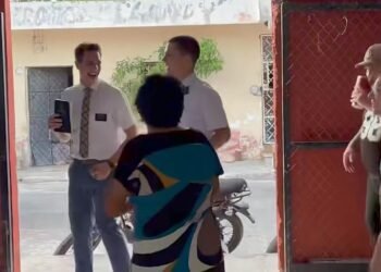 ¿Predicar o bailar? Misioneros terminan sacando los prohibidos