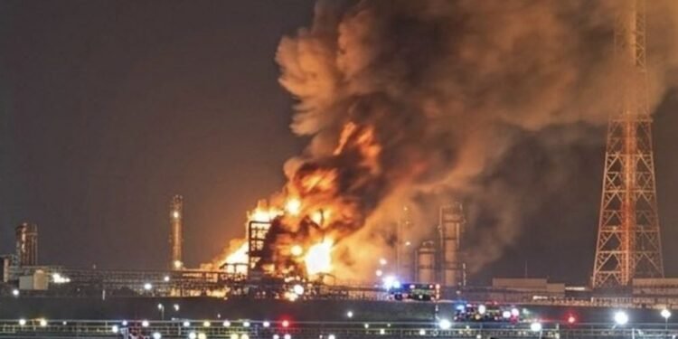¿Qué pasó en la refinería de Salina Cruz? Después de la explosión reportan 6 heridos