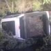 Se salva de milagro; camioneta termina semivolcada tras impactante choque en Campeche