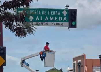 Lluvias dejan semáforos fuera de servicio; así respondió la autoridad