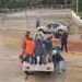 Entre lluvia y solidaridad: así sacaron una camioneta de una zanja en Campeche