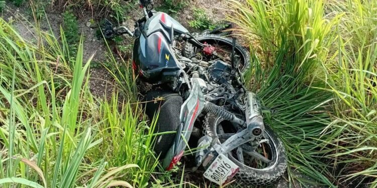 Brutal accidente en Candelaria: motociclista muere tras salir proyectado