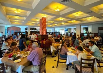 ¿Ya reservaste? Restaurantes esperan “lluvia” de clientes por festejos de mayo
