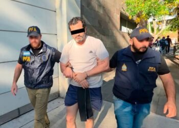 Argentina encarcela a ex Contralmirante mexicano ligado al huachicol fiscal