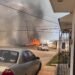 ¡Infierno en Planchac! Vecinos combaten incendio a cubetazos… ¿y los bomberos?