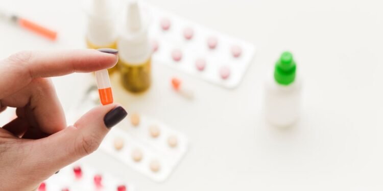 ¿Tienes alguno en casa? Cofepris alerta por medicamentos falsificados