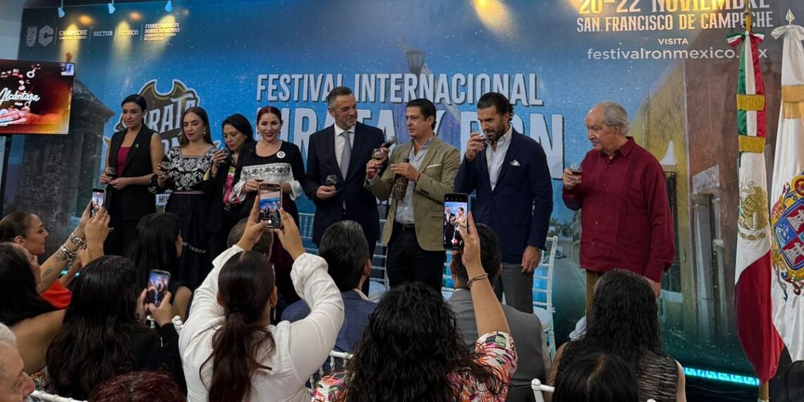 ¡Aborden! Izan la bandera del primer Festival Internacional del Pirata y el Ron