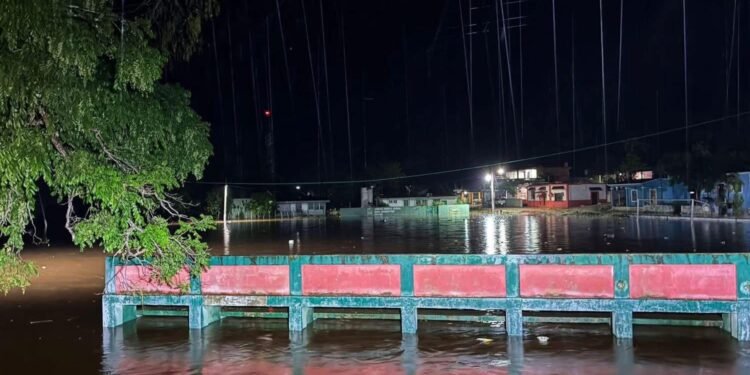 ¿Lluvias ponen en riesgo las carreteras? Refuerzan vigilancia en Hopelchén