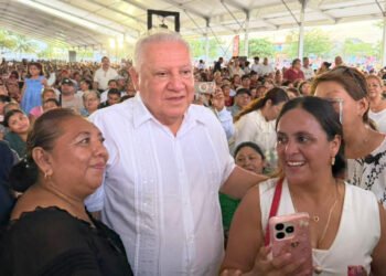 Familia, comunidad y valores: el mensaje de Rafael Marín durante festejo en Cancún