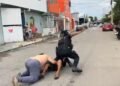 ¿Qué pasó en la Plutarco Elías Calles? Vecinos retienen a presunto acosador