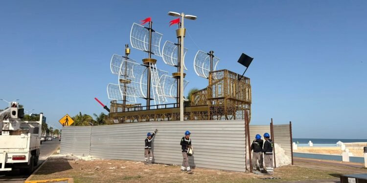 Zarpa un nuevo ícono turístico; el Malecón se ilumina con “Legado de Astilleros”