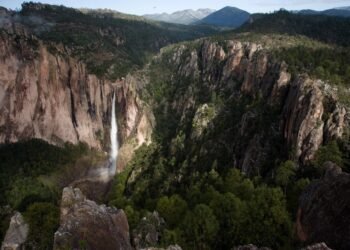 Una tormenta cambió todo: así ocurrió la tragedia en la Cascada de Basaseachi