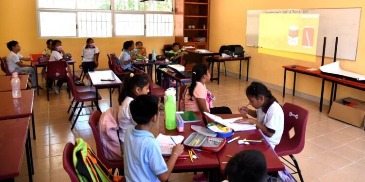 ¿La escuela de tus hijos puede ser denunciada ante Profeco? Sí, dice la SCJN