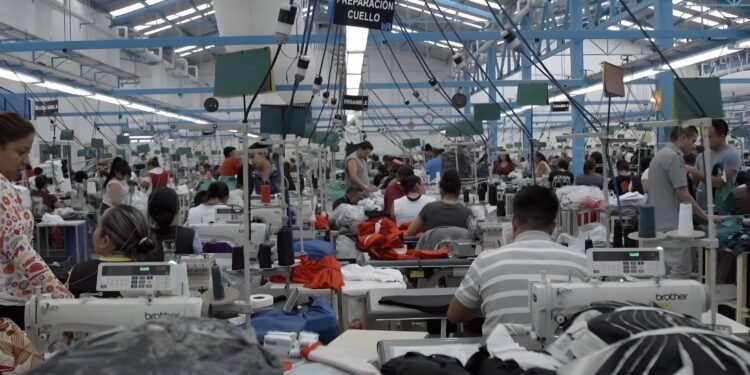 Del Bajío al mundo: México fabrica los jerseys que acompañan al Tri en el Mundial