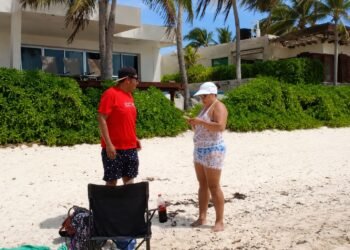 Extranjera reclamó una playa como suya y terminó provocando una fiesta mexicana