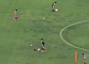 Vergüenza mundialista: Japón abandona cancha en Monterrey por mal estado
