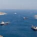 Evacuación histórica en Ormuz: alistan salida de más de 11 mil marinos varados
