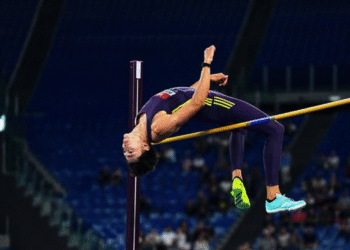 Erick Portillo sigue volando alto: oro en Ostrava y segunda victoria consecutiva