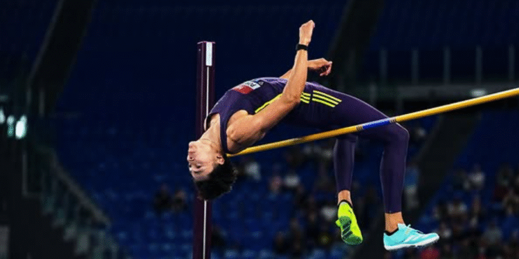 Erick Portillo sigue volando alto: oro en Ostrava y segunda victoria consecutiva