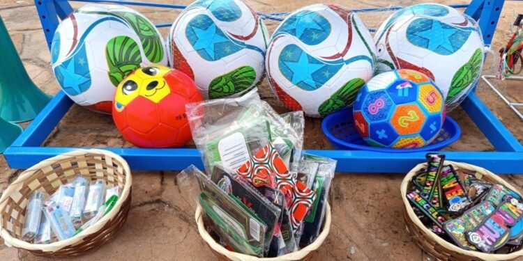 ¡La fiebre del Mundial llega a Hecelchakán! Comerciantes hacen su agosto con El Tri