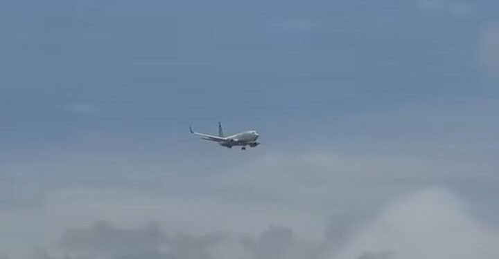 Nuevo vuelo con repatriados de EU llega a Campeche; 11 menores quedan bajo resguardo del DIF