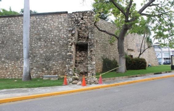 Lluvias golpean murallas históricas; deslave alerta en el Baluarte de Santiago