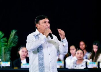 Hay nuevo secretario de Gobierno en Campeche; Víctor Sarmiento toma el cargo