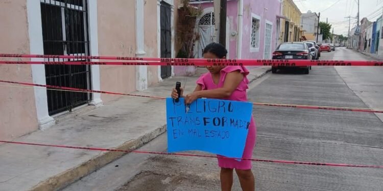 ¡Basta de apagones! Vecinos bloquean calles y exigen a la CFE un nuevo transformador