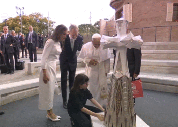 La Sagrada Familia alcanza su máxima altura con la bendición de León XIV