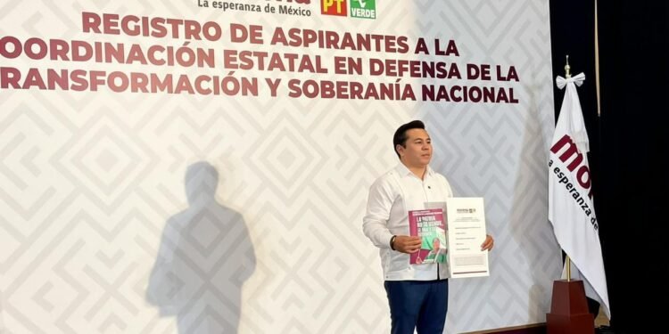 Carlos Ucán irrumpe en la carrera de Morena y busca reagrupar a la vieja guardia