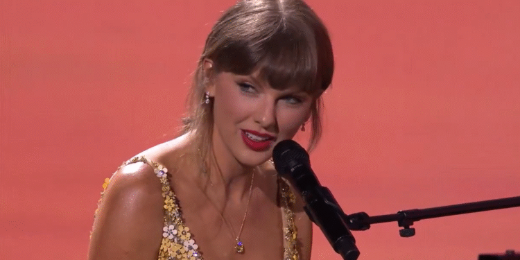 Taylor Swift sorprende en el estreno mundial de Toy Story 5