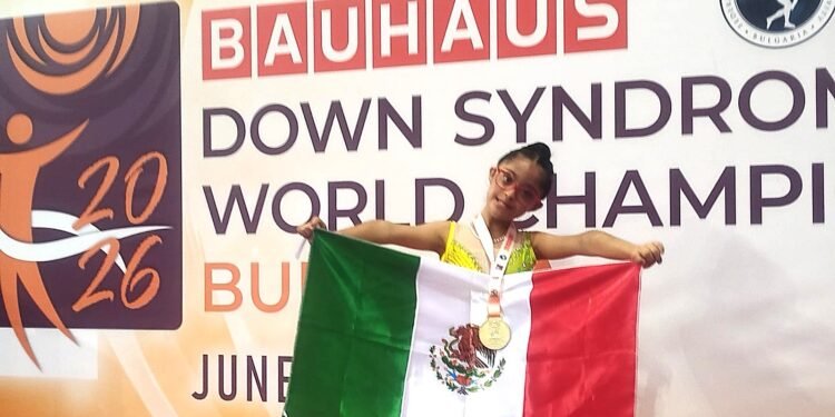 Karime Zoé pone a México en la cima del mundo en gimnasia rítmica con cinco medallas en Bulgaria