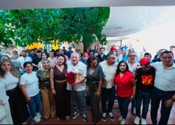 Rafael Marín recorre Bonfil y colonias de Cancún con mensaje de unidad